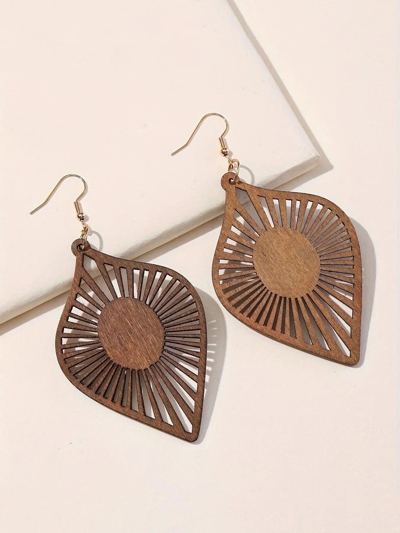 4 Pairs/Set, Retro Elegant Style, Wooden Carved Cut Out Leaf Design Women's Earring Set, Suitable for Daily Wear, Vacation, Gift Giving, Women's Holiday Earring Set, Suitable for All Seasons